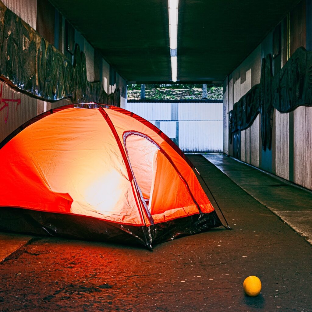Orange in the Subway Promo picture - Wallich - The Other Room